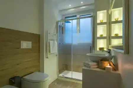 Aruna Suites - 7