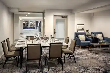 Ventura Beach Marriott - 32