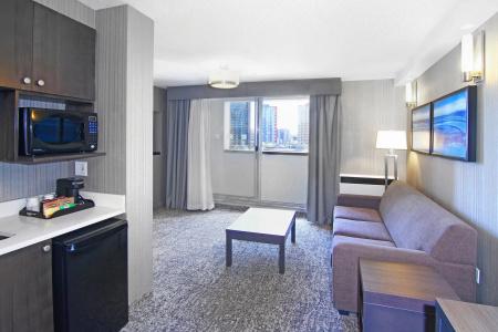 Holiday Inn Express and Suites, an IHG - 103