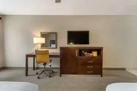 Best Western Plus Inn - 68