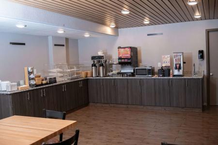 Quality Inn - 23