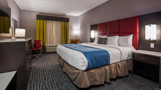 Best Western Plus Airport Inn & Suites - 44