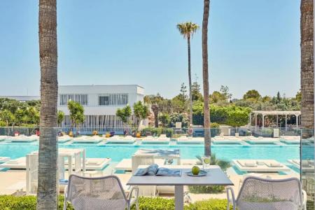 So White Club Resort - 68