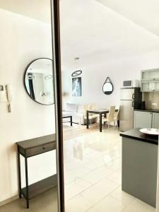 Platinum Towers Country 2 Country - 85