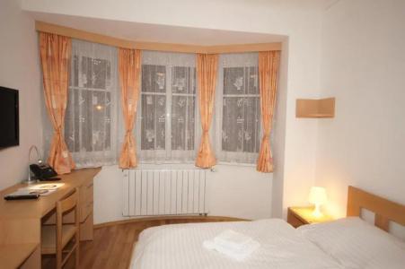 Garni Rambousek - 33