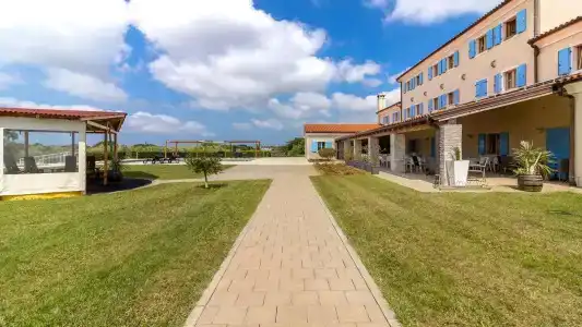 Velanera & Restaurant - 25