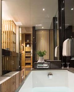 Grand Hyatt Chengdu - 53