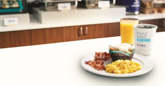 Holiday Inn Express and Suites Downtown, an IHG - 9