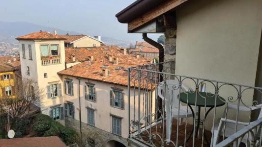 Piazza Vecchia - 27