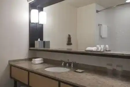 Renaissance New Orleans Arts Warehouse District - 37