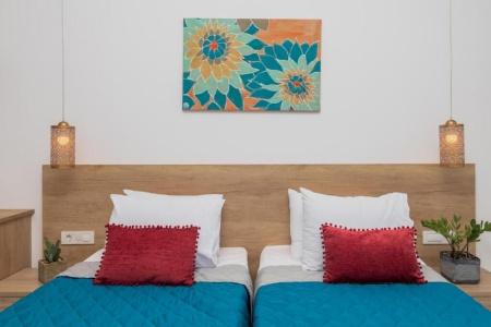 Aphrodite Studios & Suites - 11