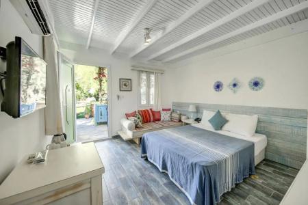 Kefi Beach & Suites - 43