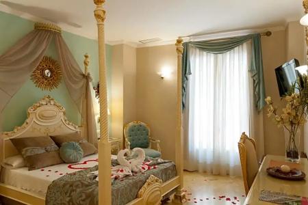 Adriano Boutique Sevilla - 70