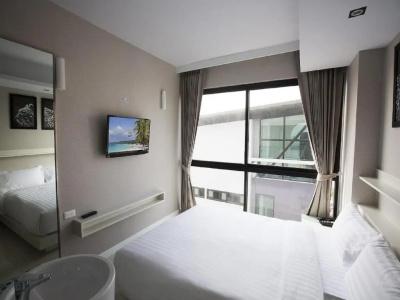 Serenotel Pattaya - 51