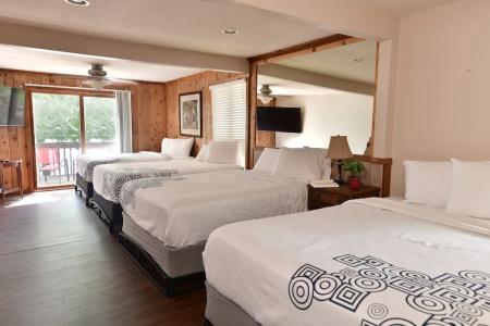 Delton Oaks Resort - 123