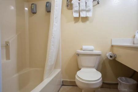 Pinn Road Inn and Suites Lackland AFB and Seaworld - 26