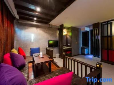 Pak Ping Ing Tang Boutique - 16