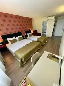 Era Palace - 33