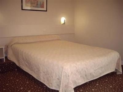 Ours Blanc - Place Victor Hugo - 30