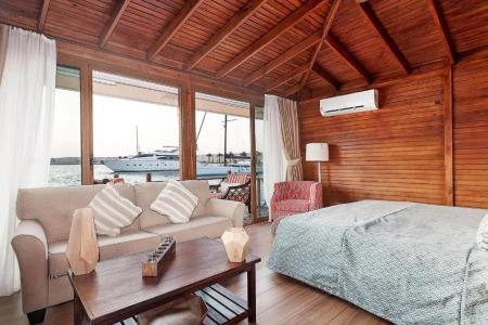 Les Ambassadeurs Ultra Luxury Beachfront Resort & Maldives Villas & Casino & Yacht Marina - 97
