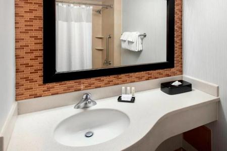 Courtyard by Marriott New York Manhattan / Soho - 35