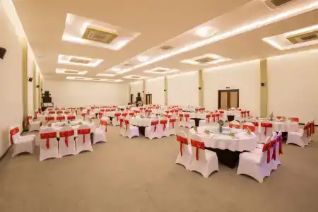 Diamond Bay Resort & Spa - 20