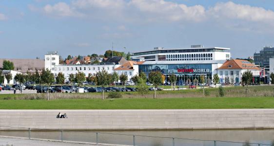 v8 Classic Motorworld Region Stuttgart - 30