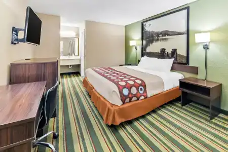 Super 8 by Wyndham/Ft. Jackson SC - 14