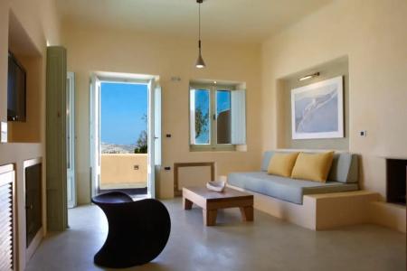 Voreina Gallery Suites - 89