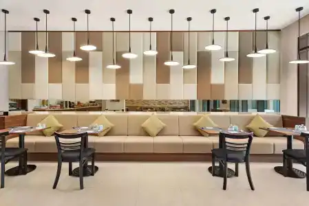 Super 8 by Wyndham Dubai Deira - 19