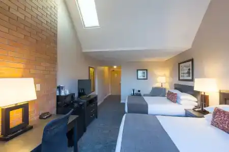 The Embassy Inn - 55