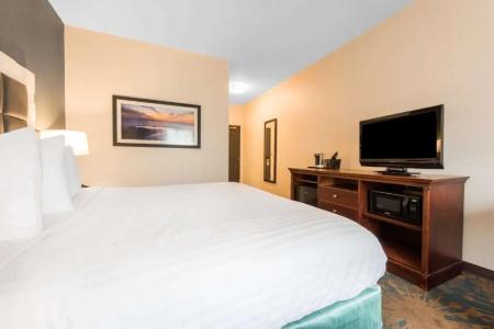 Erie Inn & Suites Solstice - 32