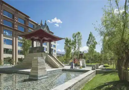 Shangri-La Lhasa - 24