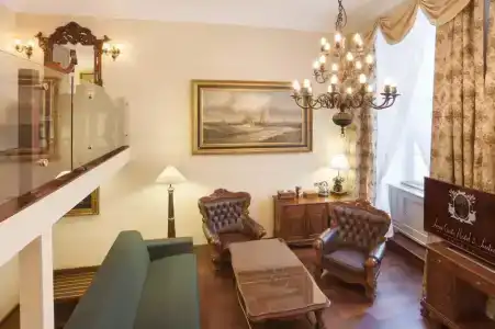 Iron Gate & Suites - 30