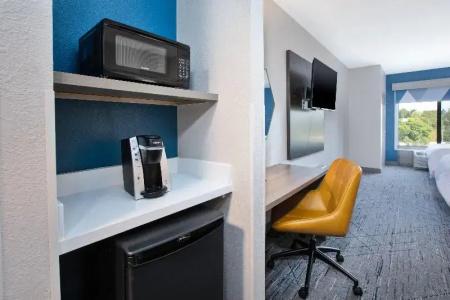 Holiday Inn Express & Suites Nw - Park Place, An Ihg - 53