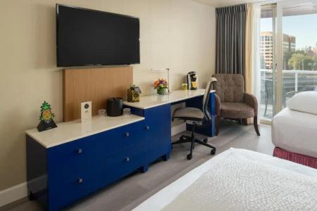 Staypineapple, Rose, Downtown Portland - 74
