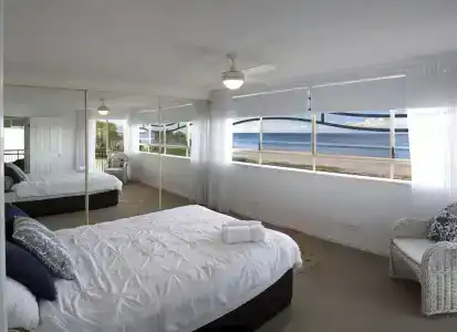 Golden Riviera Absolute Beachfront - 52
