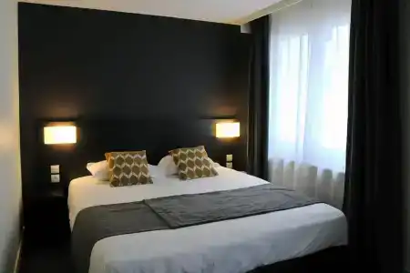 Hôtel Des Quatrans - 69