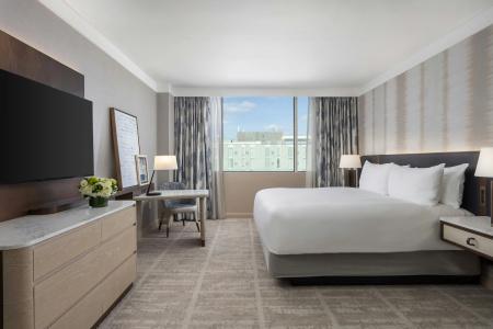 Loews Vanderbilt - 32