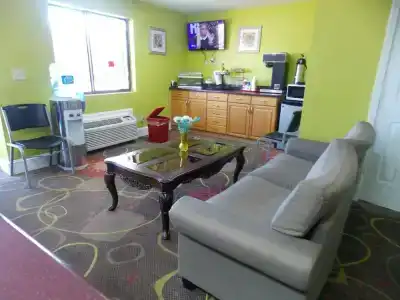 Augusta Best Inn - 12