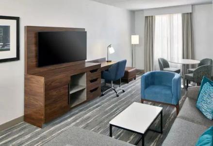 Hampton Inn and Suites Downtown - 140
