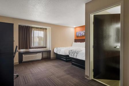 Erie Inn and Suites - 26