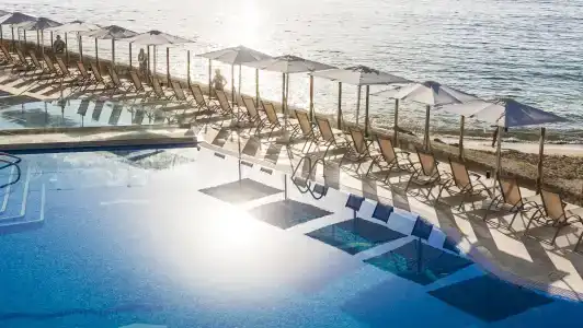 Globales Santa Lucia - Adults Only 18 - 30