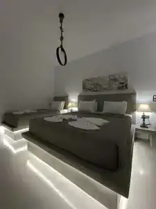 Zoumis Studios - 216