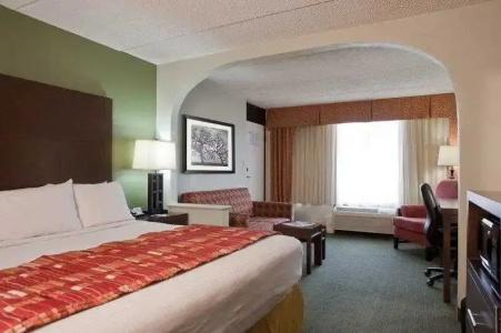 Quality Inn - 4