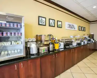Sleep Inn and Suites - 6