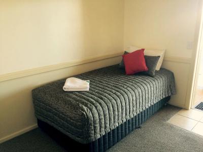 Park Avenue Motel - 3