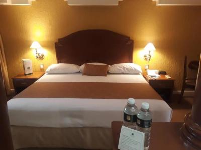 Country Plaza - 52