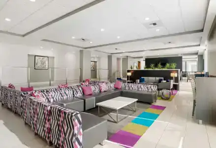 Best Western Plus Commerce - 13