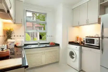 Diamond Westlake Suites - 36